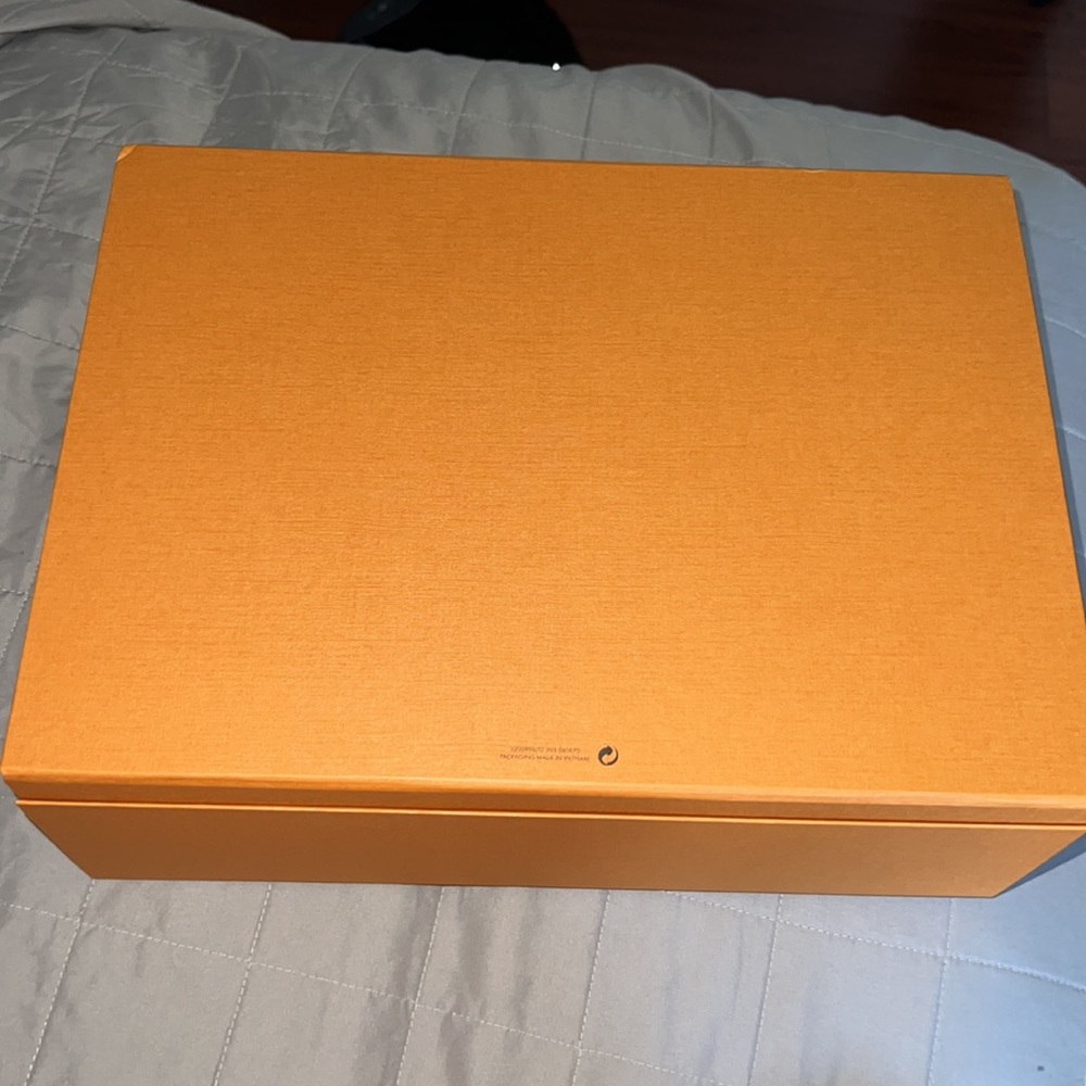 Louis Vuitton Box - Picture 3 of 5